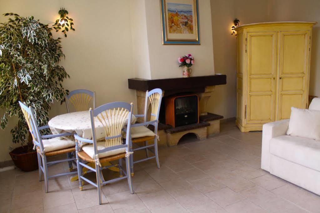 Very Charming Studio Apartment On Port In Cannes A Short Walk To Palais With Aircon And Internet 411 Bagian luar foto