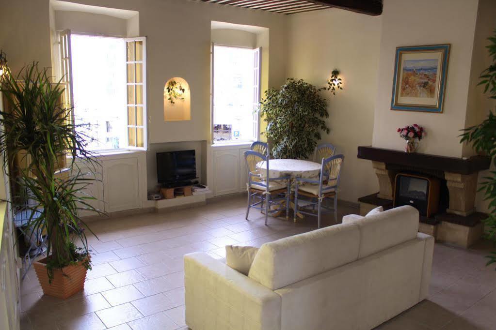 Very Charming Studio Apartment On Port In Cannes A Short Walk To Palais With Aircon And Internet 411 Bagian luar foto