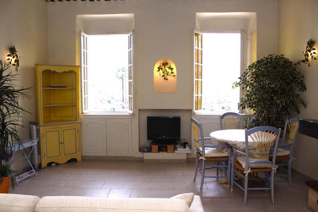 Very Charming Studio Apartment On Port In Cannes A Short Walk To Palais With Aircon And Internet 411 Bagian luar foto
