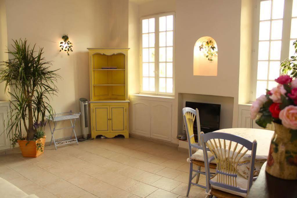 Very Charming Studio Apartment On Port In Cannes A Short Walk To Palais With Aircon And Internet 411 Bagian luar foto