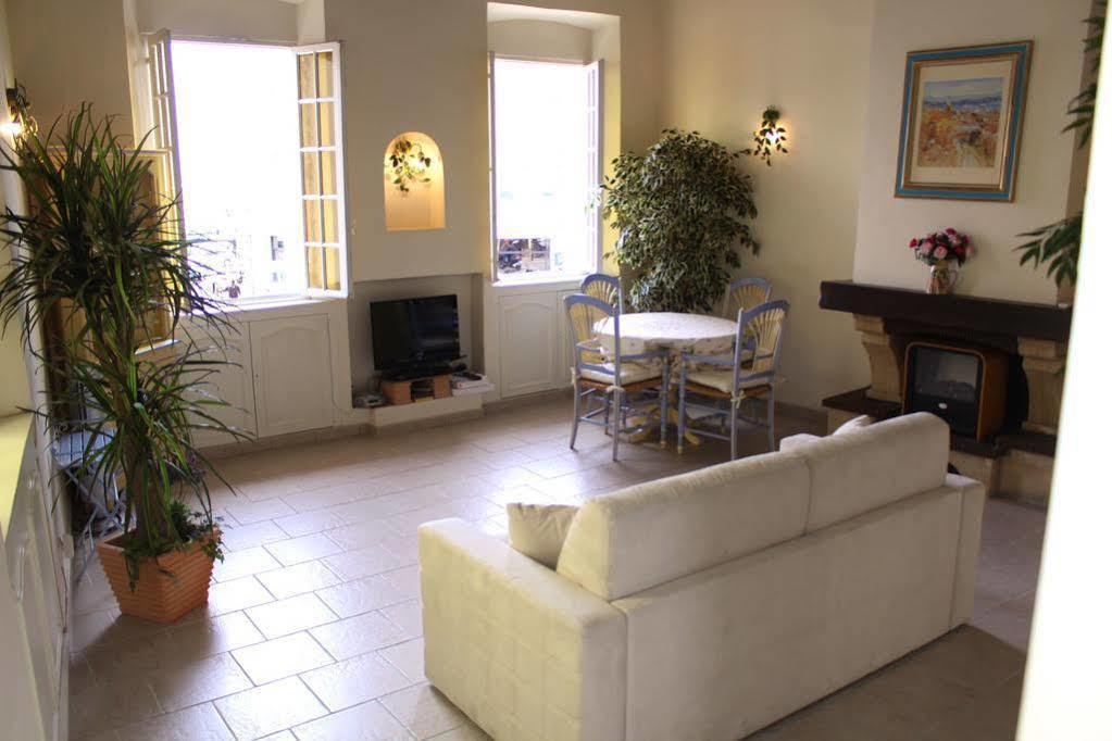 Very Charming Studio Apartment On Port In Cannes A Short Walk To Palais With Aircon And Internet 411 Bagian luar foto